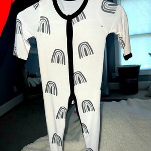 Kyte Baby Black and White Rainbow Snap Footie
